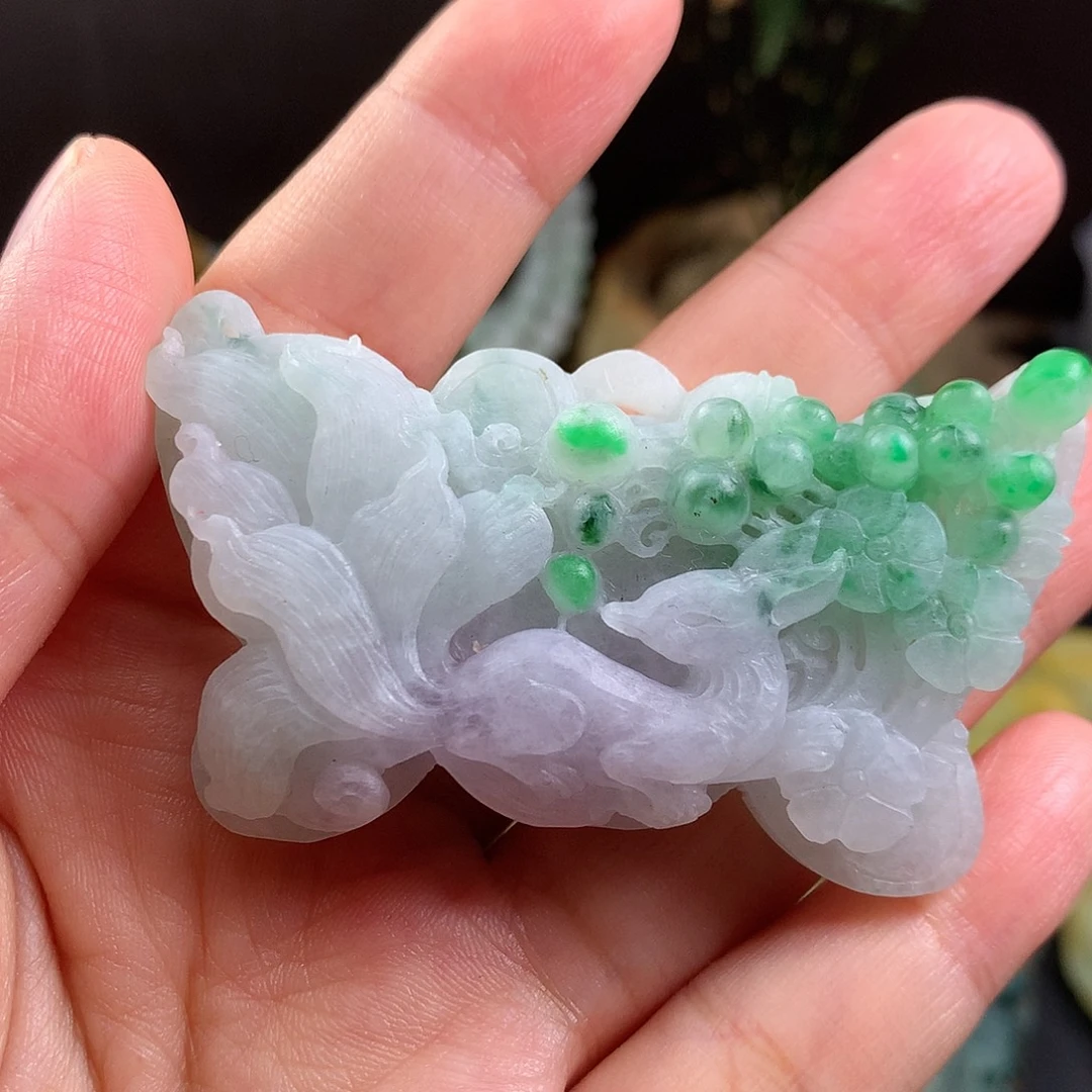 定制翡翠未镶嵌九尾狐