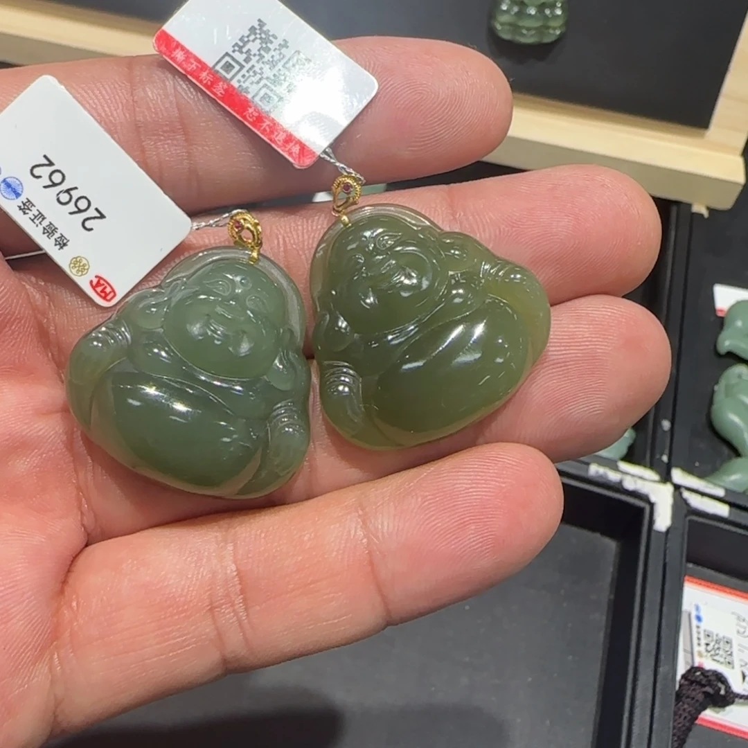 和田玉（碧玉）18K金镶嵌颈饰
