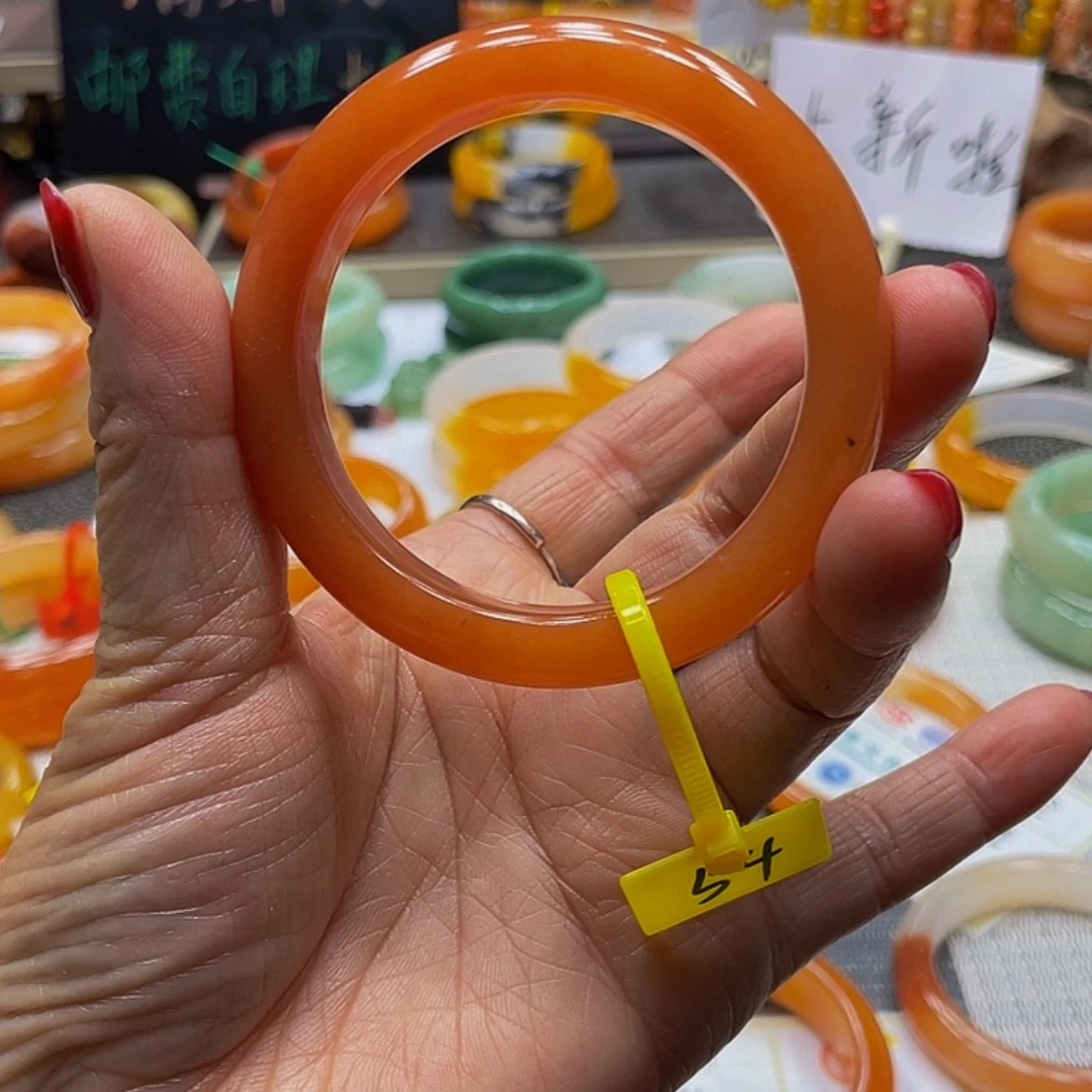 【闪购商品】石英质玉（黄龙玉）未镶嵌手镯甜***?