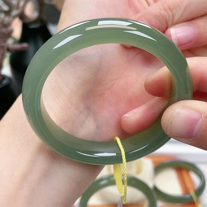 和田玉手镯53未镶嵌