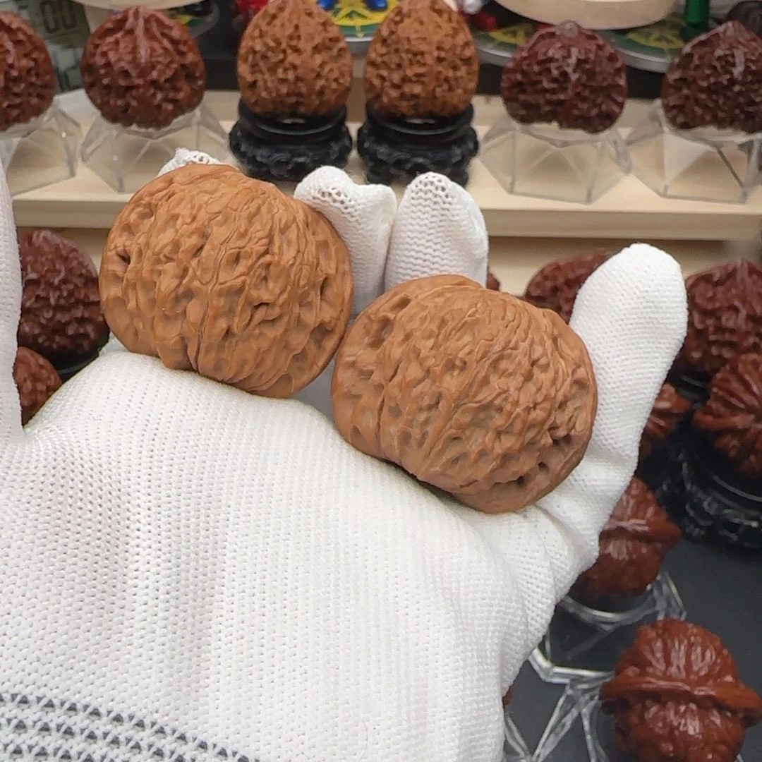 文玩核桃吊坠40全品正磨