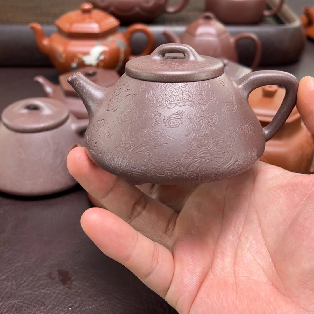 邵***文茶壶紫砂汽修厂和机械设备