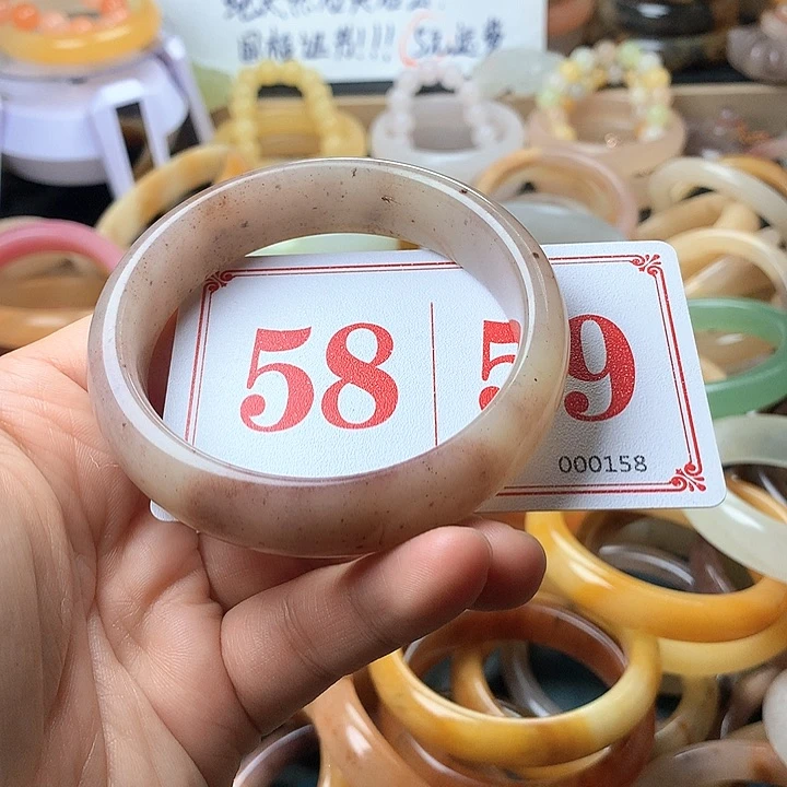 石英质玉（黄龙玉）未镶嵌手镯