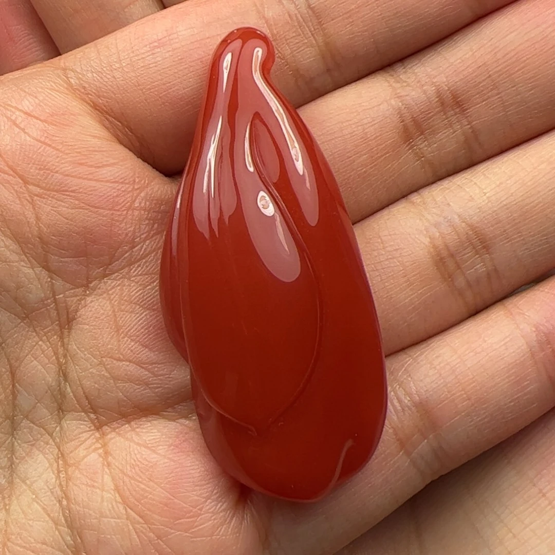 未镶嵌随型吊坠南红玛瑙