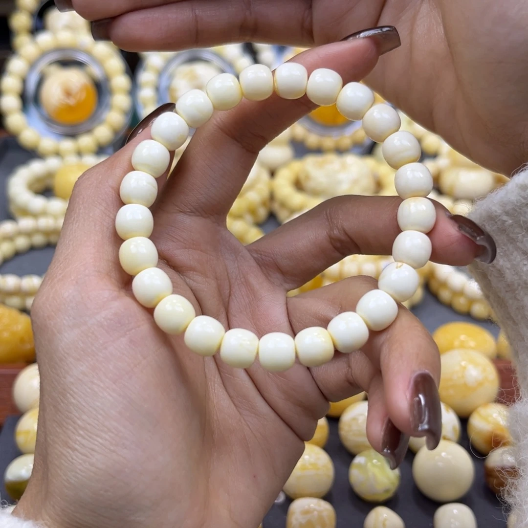 琥珀未镶嵌手链8+