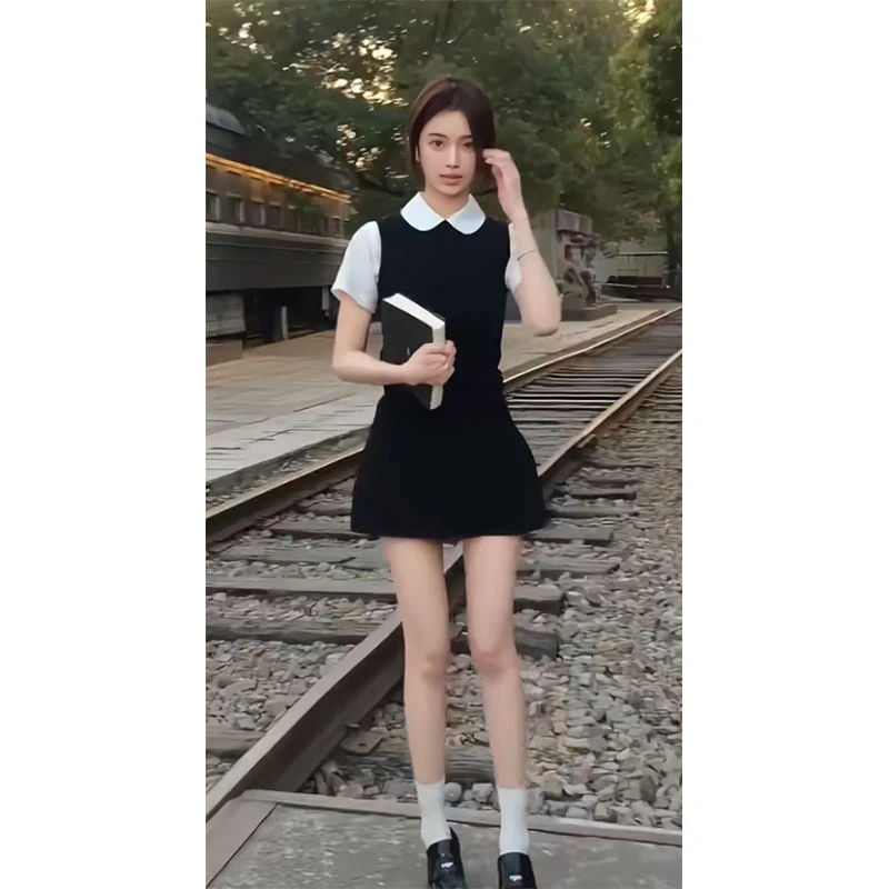 2025秋季新款修身显瘦简约小众百搭内搭上衣气质高级感背心连衣裙