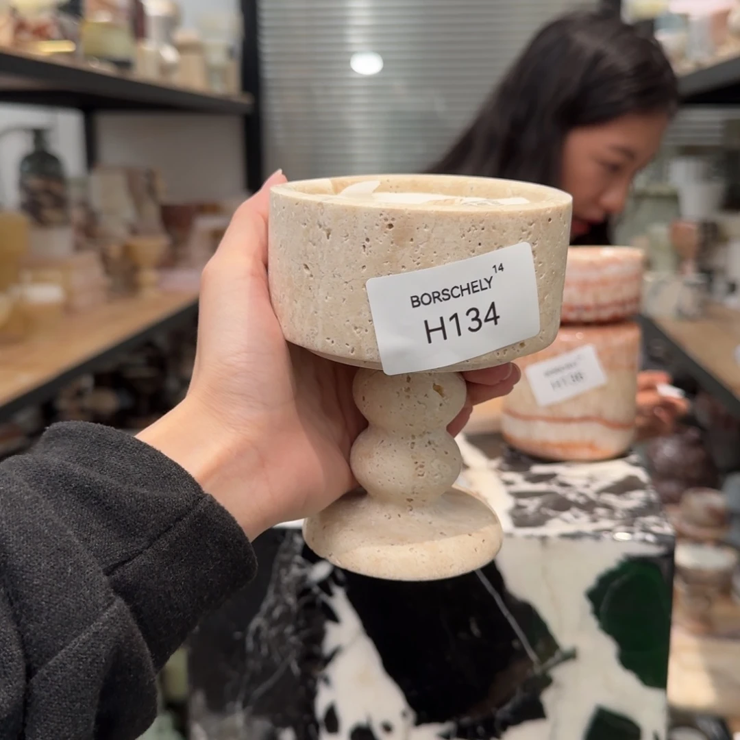 H134。   爱。