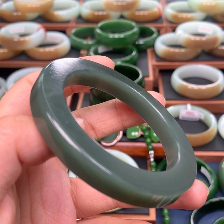 和田玉（碧玉）手镯未镶嵌53