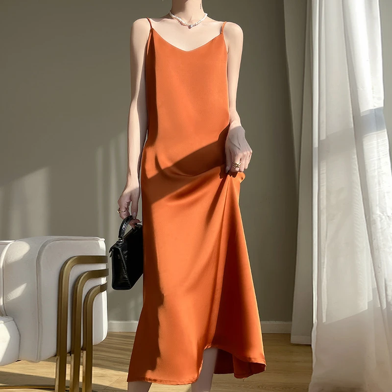 2025春夏新女V字领长款连衣裙纯色时尚气质长裙无袖吊带