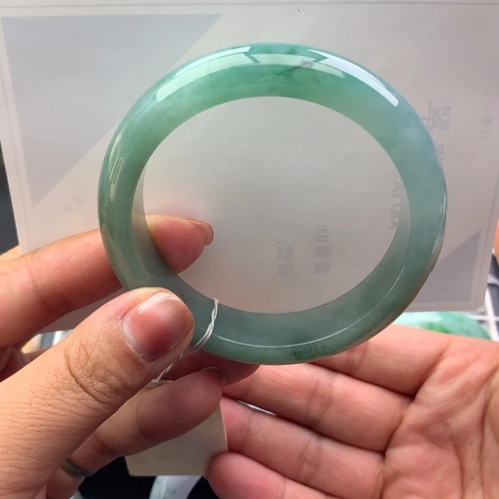 翡翠未镶嵌手镯天然翡翠手镯