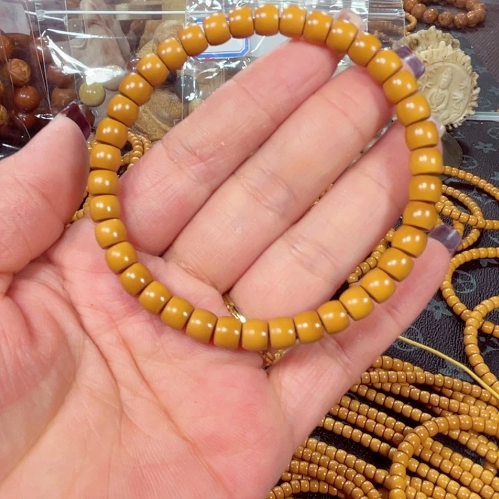 扇子朱橄榄核尖反油款。z z