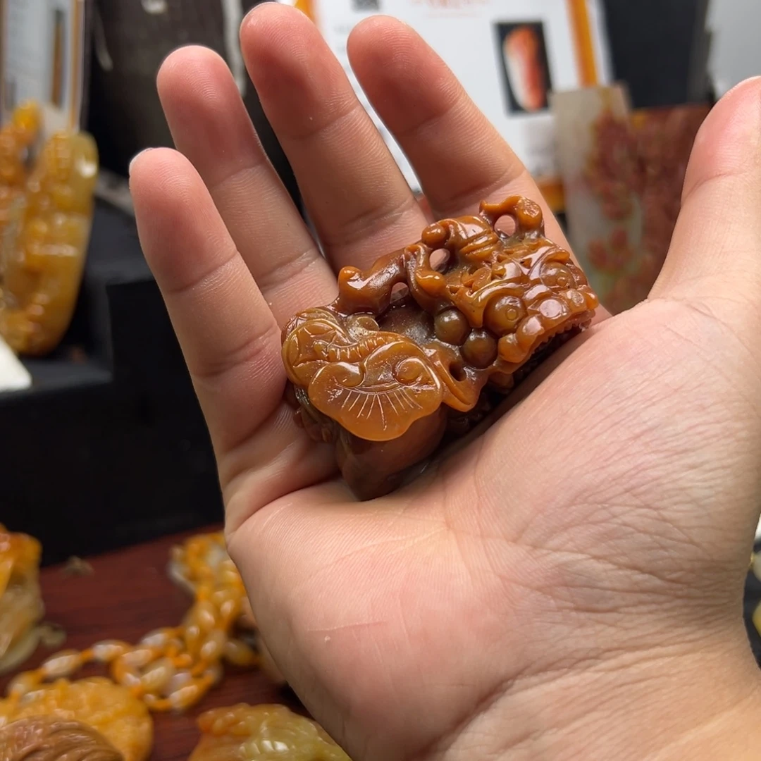 石英质玉（黄龙玉）未镶嵌多样性发货，发其一