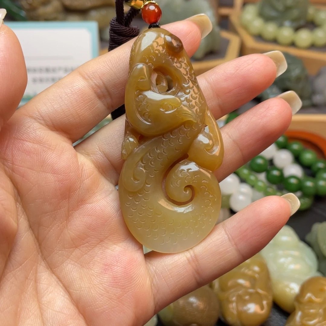 颈饰未镶嵌和田玉