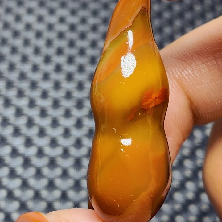 玛瑙/玉髓颈饰未镶嵌心**疆