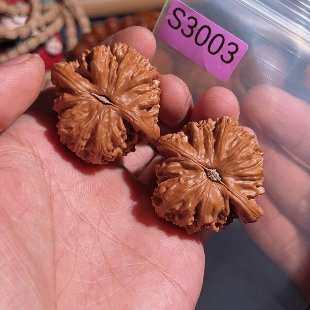 文玩核桃把件三角白