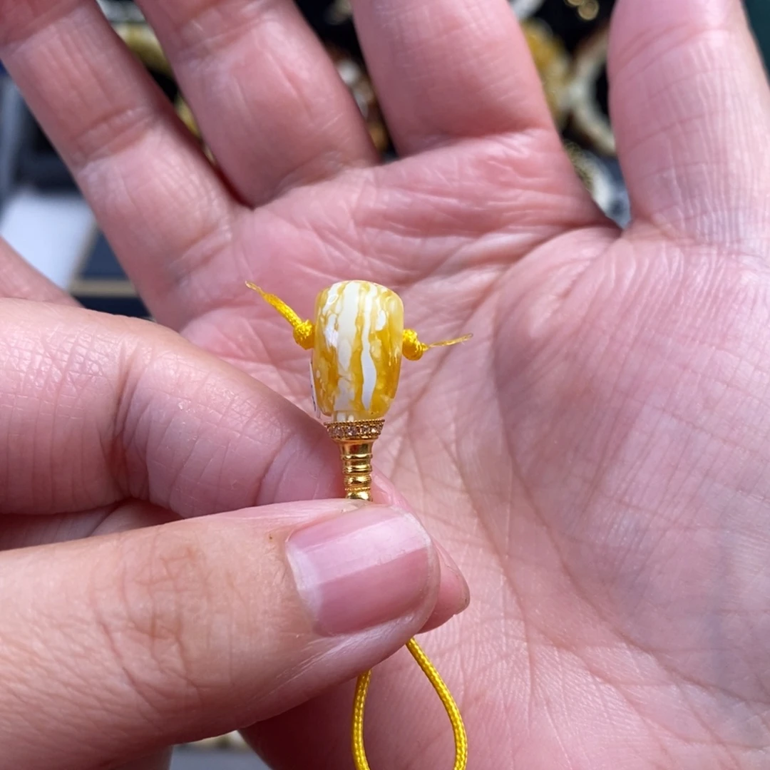 裸石蜜蜡18K金镶嵌金虎皮纹三通8.8