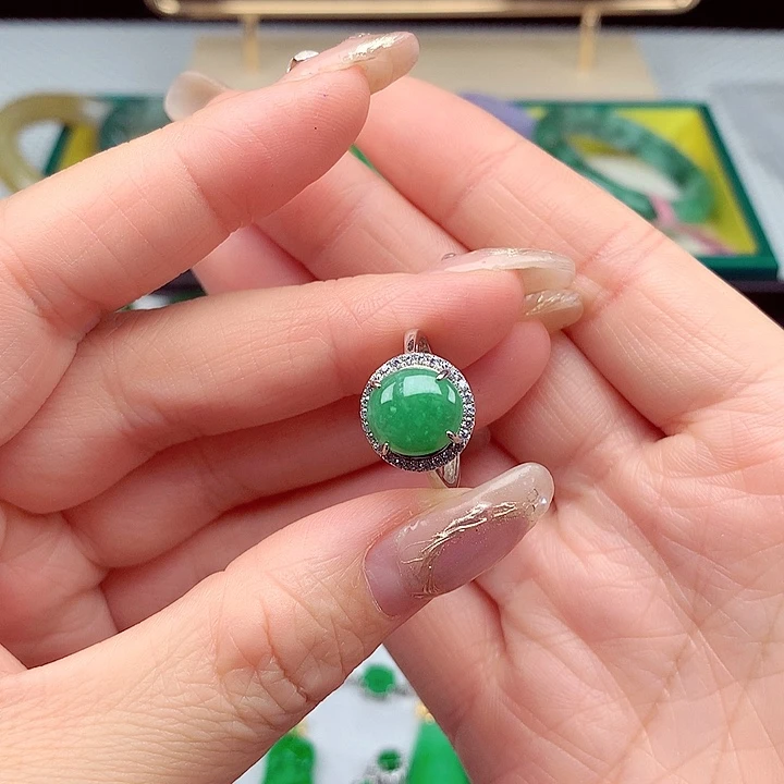 翡翠颈饰银S925镶嵌翡翠