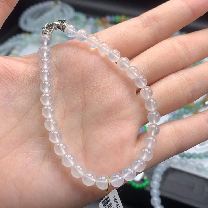 翡翠手镯未镶嵌翡翠