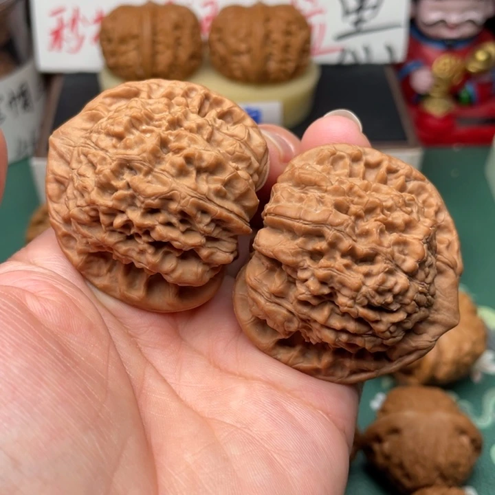 【闪购商品】文玩核桃吊坠46全品官帽