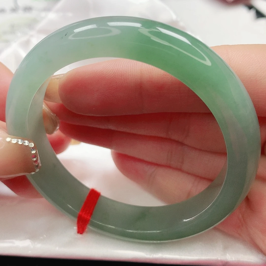 翡翠手镯未镶嵌缅甸天然A货翡翠