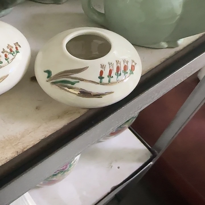 瓷片陶瓷盘子碗啥都有