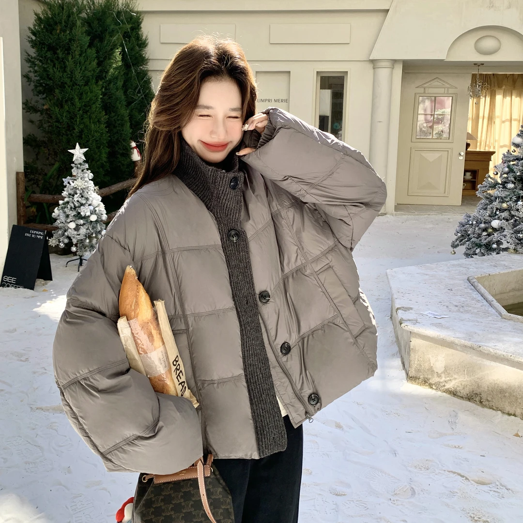 灰色针织立领短款羽绒服女冬2025新款设计感撞色小个子加厚面包服
