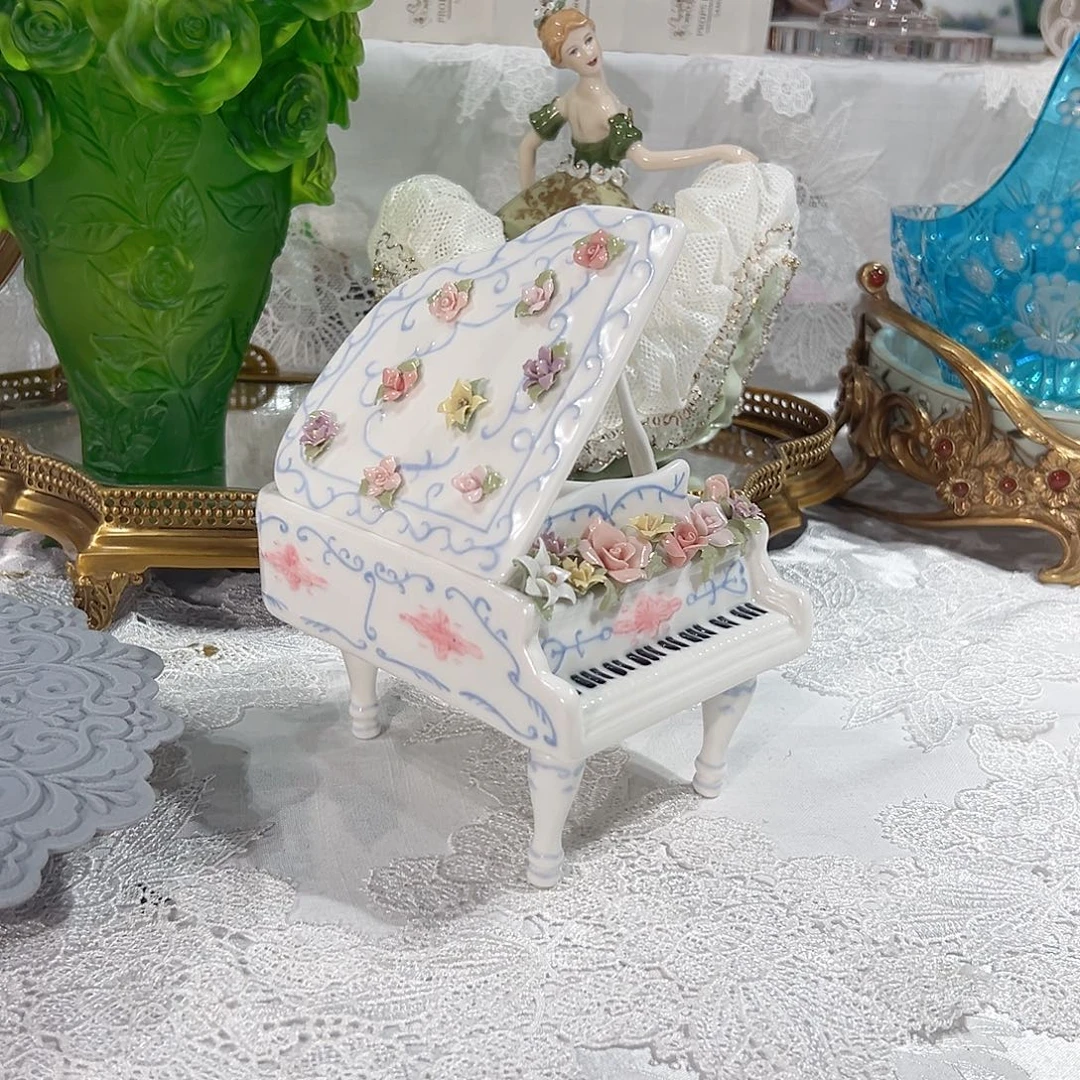 陶瓷0160经典钢琴音乐盒摆件