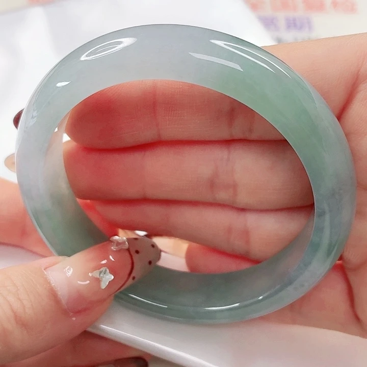 翡翠未镶嵌手镯57x527