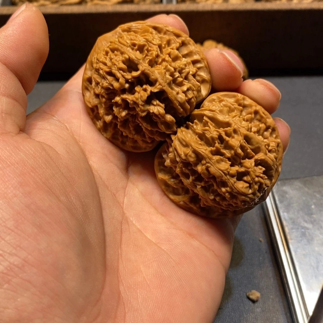 文玩核桃把件木*满天星158