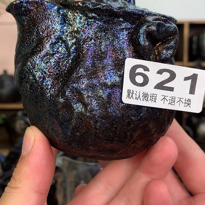荥经黑砂馒头窑微瑕手抓壶