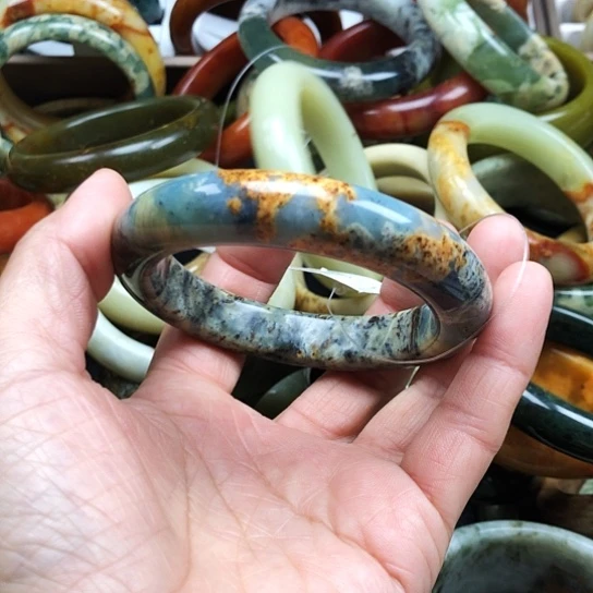 蛇纹石玉手镯未镶嵌玄*