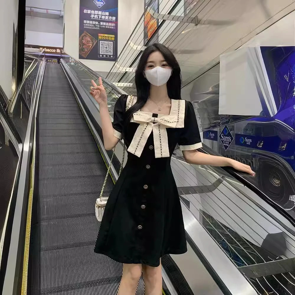 2025复古赫本风方领蝴蝶结连衣裙女夏季新款气质高级感裙子