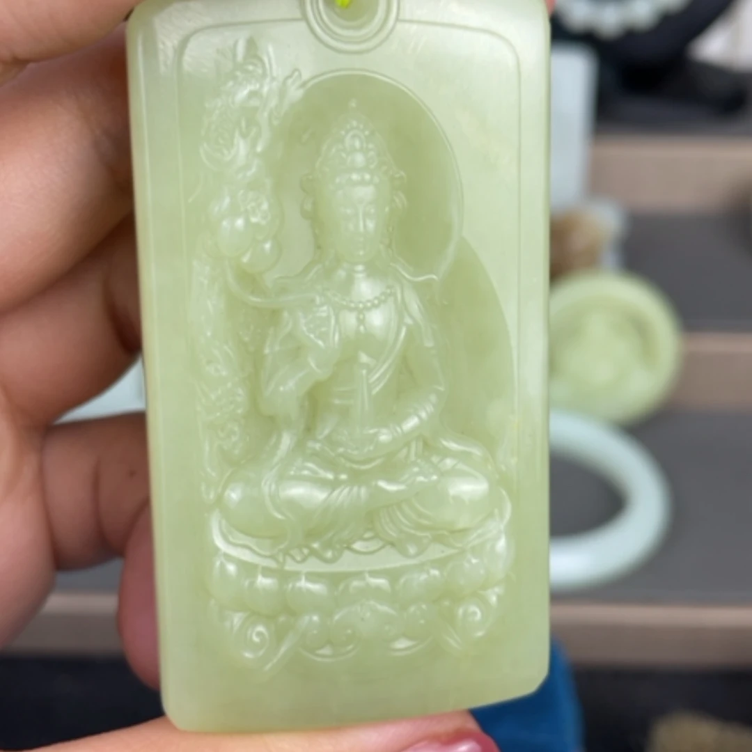 【闪购商品】颈饰未镶嵌和田玉