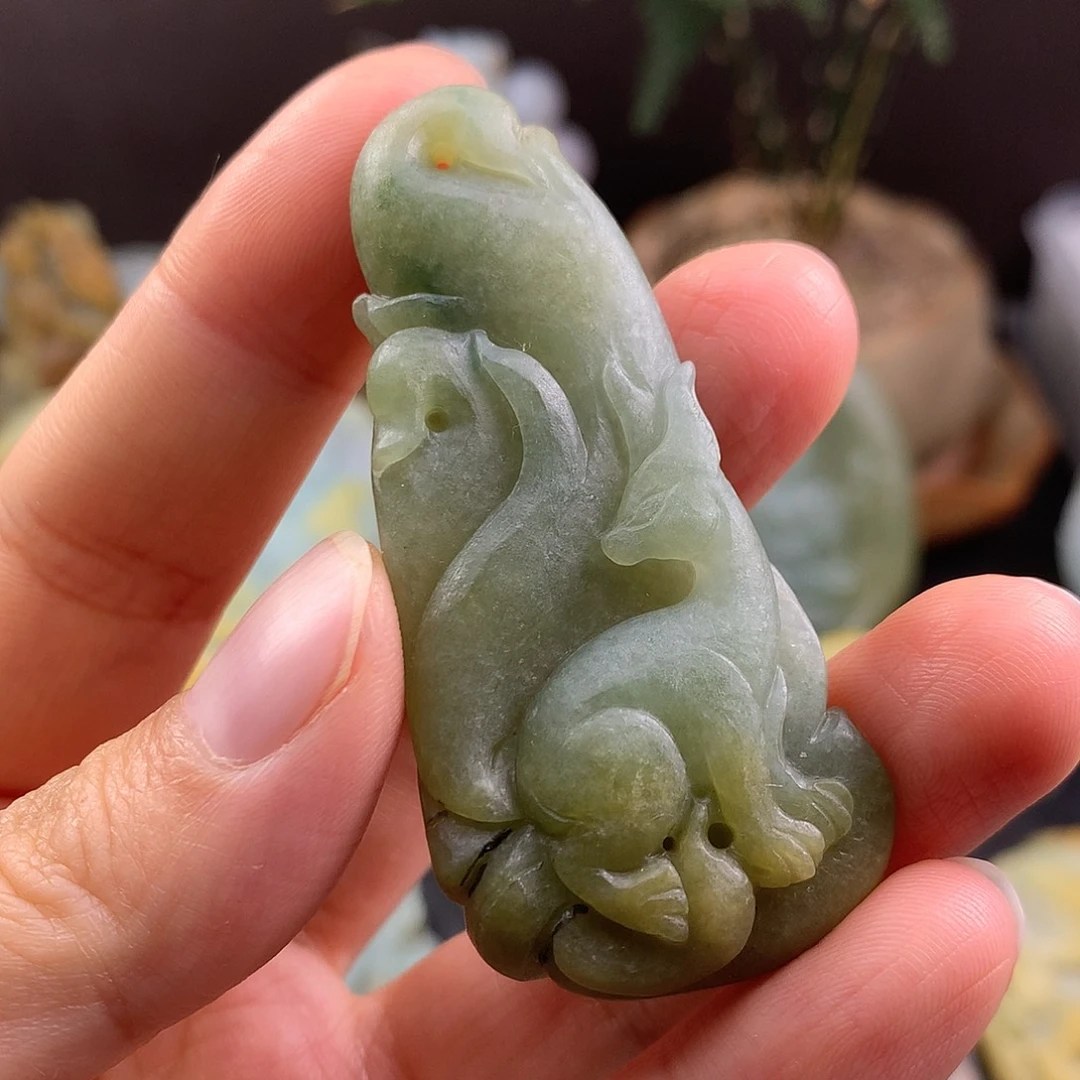 定制翡翠未镶嵌九尾狐