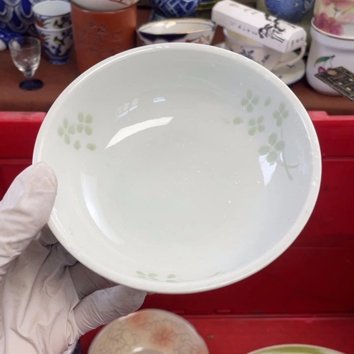 他家瓷器真美…开播了