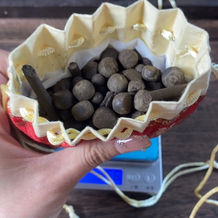 泥塑雍正茉莉碎料香包约50克