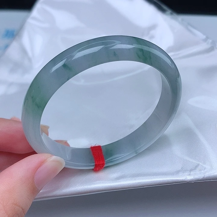翡翠手镯未镶嵌天然