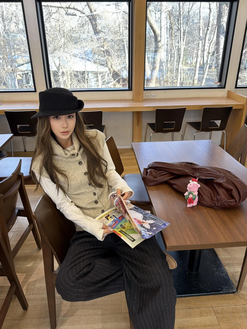 灰色高领针织马甲背心女秋冬叠穿修身显瘦长袖上衣条纹休闲裤套装