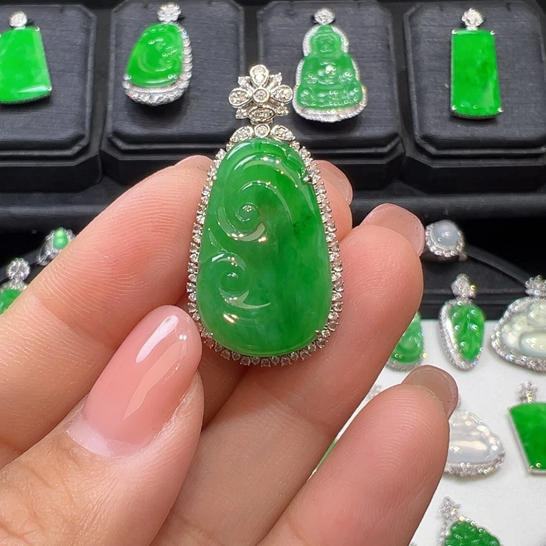 翡翠颈饰18K金镶嵌如*收到货48小时鉴赏期