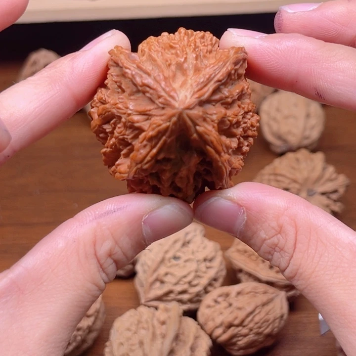 文玩核桃吊坠星星