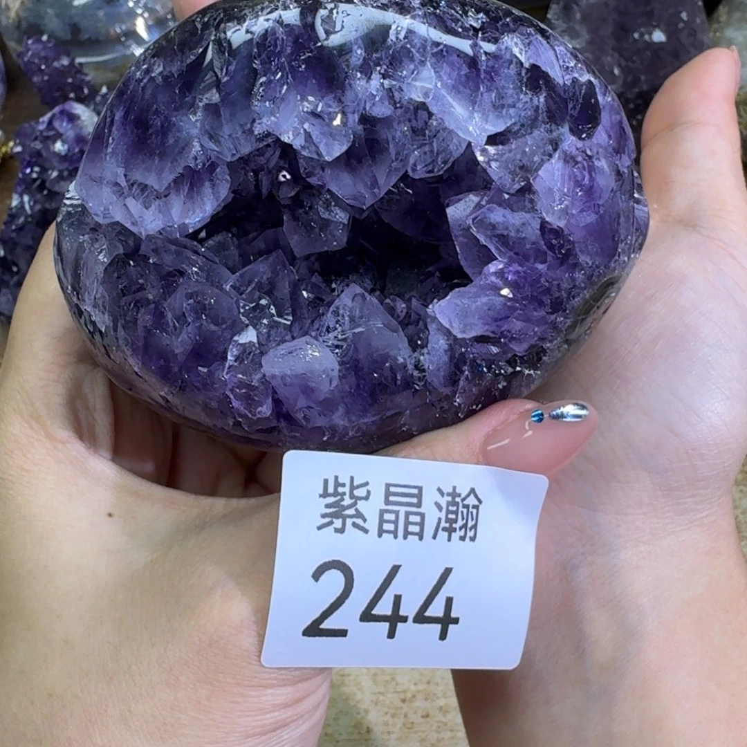未镶嵌水晶大型摆件（非配饰）