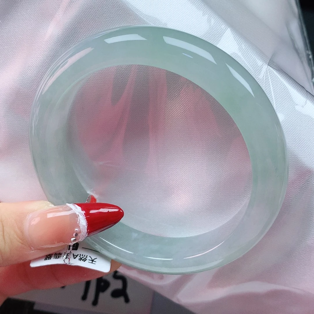 翡翠手镯未镶嵌58圈