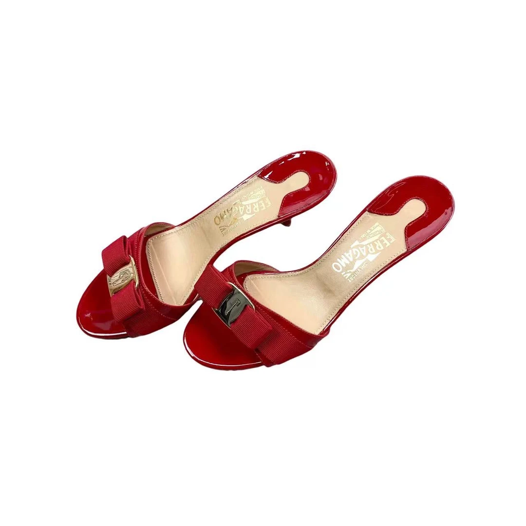 95新 FERRAGAMO/菲拉格慕  aa1624 红色漆皮高跟凉鞋 37.5码