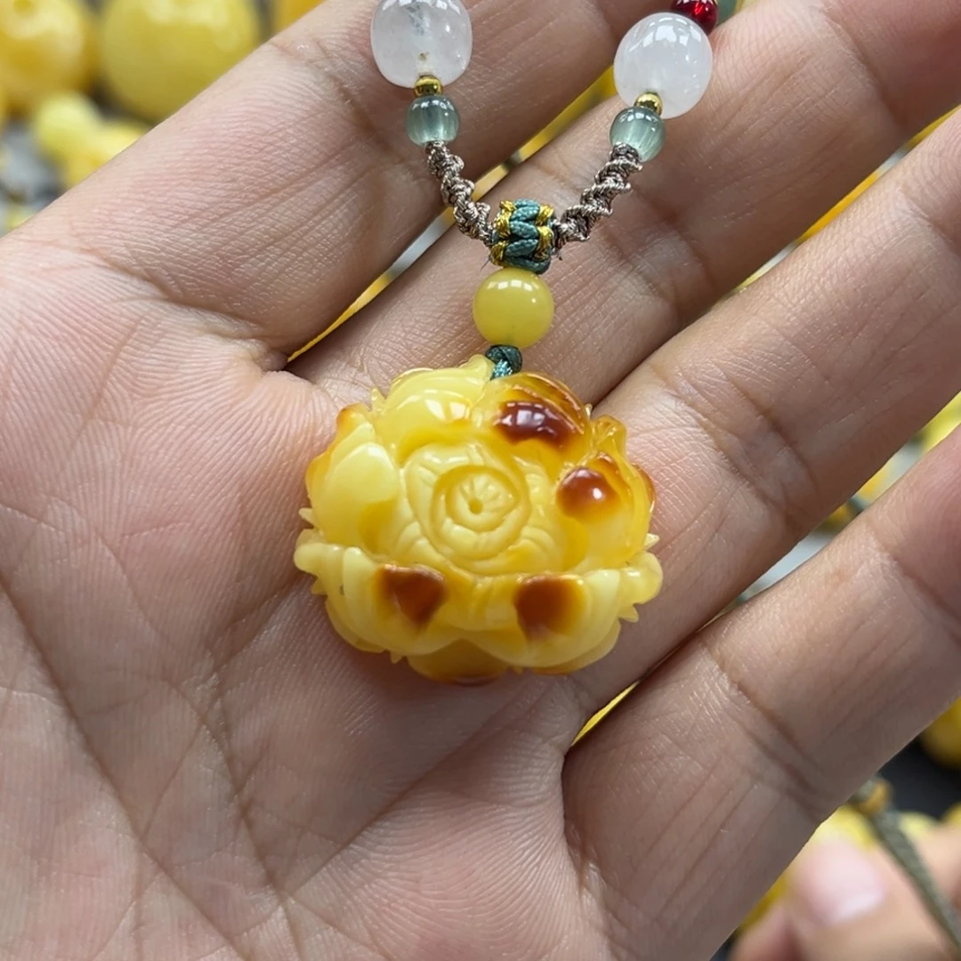 蜜蜡未镶嵌珠宝奇石