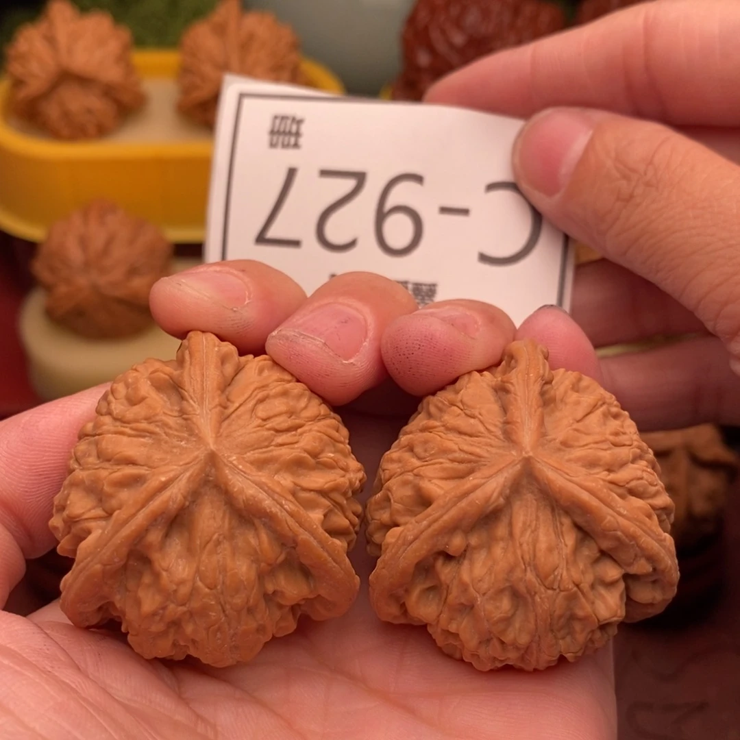 桃核把件唐三角39……