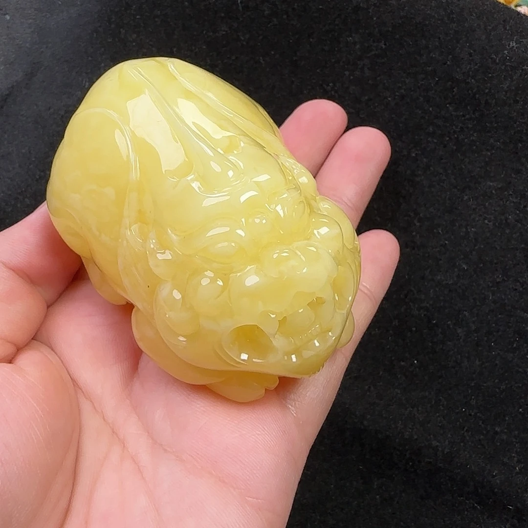 蜜蜡未镶嵌珠宝奇石