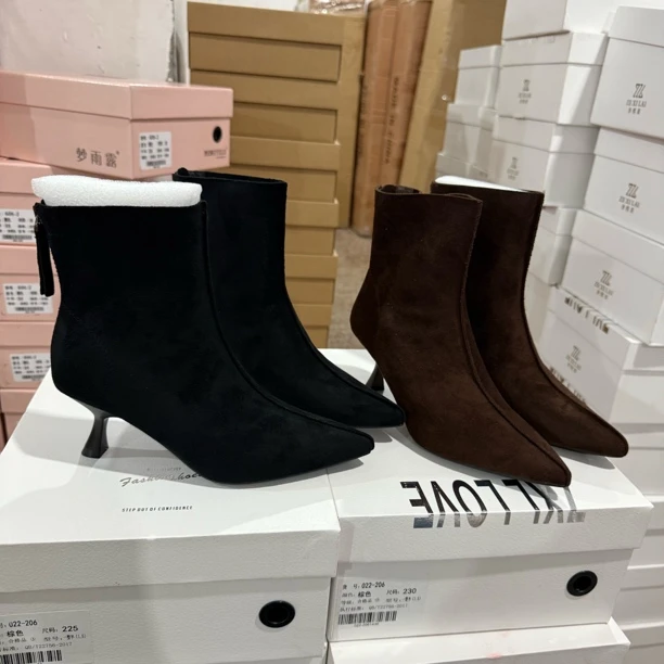 君君绒面小高跟短靴跟高6厘米022-206