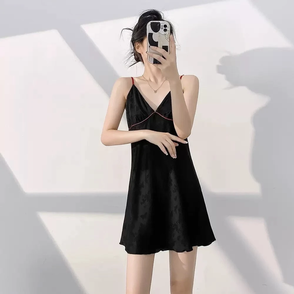 冰丝睡衣女夏季2025新款吊带睡裙纯欲风缎面纯色提花连衣裙家居服