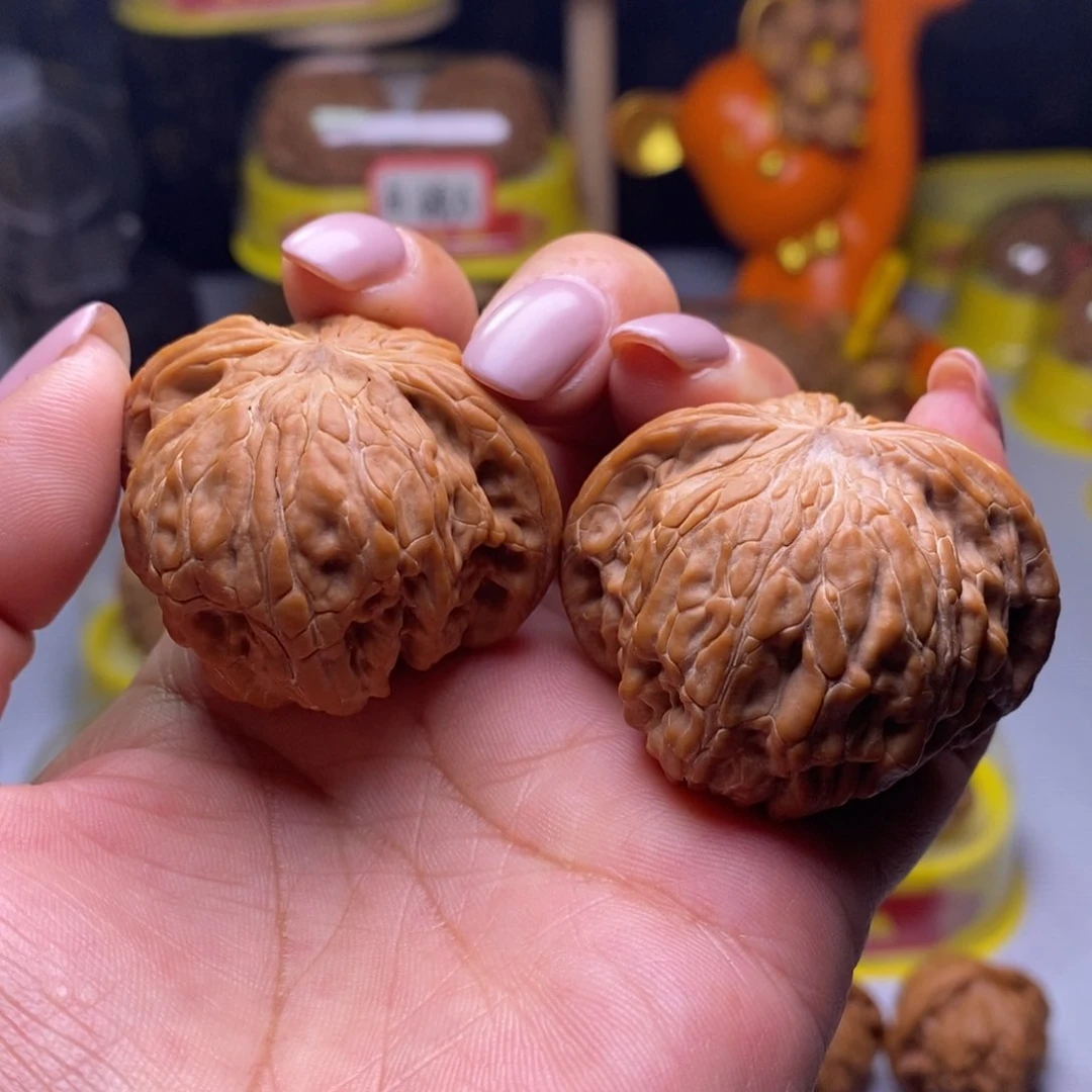 把件文玩核桃010红皮歪磨43尺全品