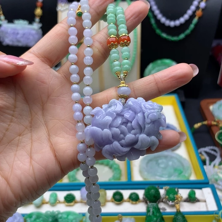 翡翠未镶嵌颈饰紫翡花